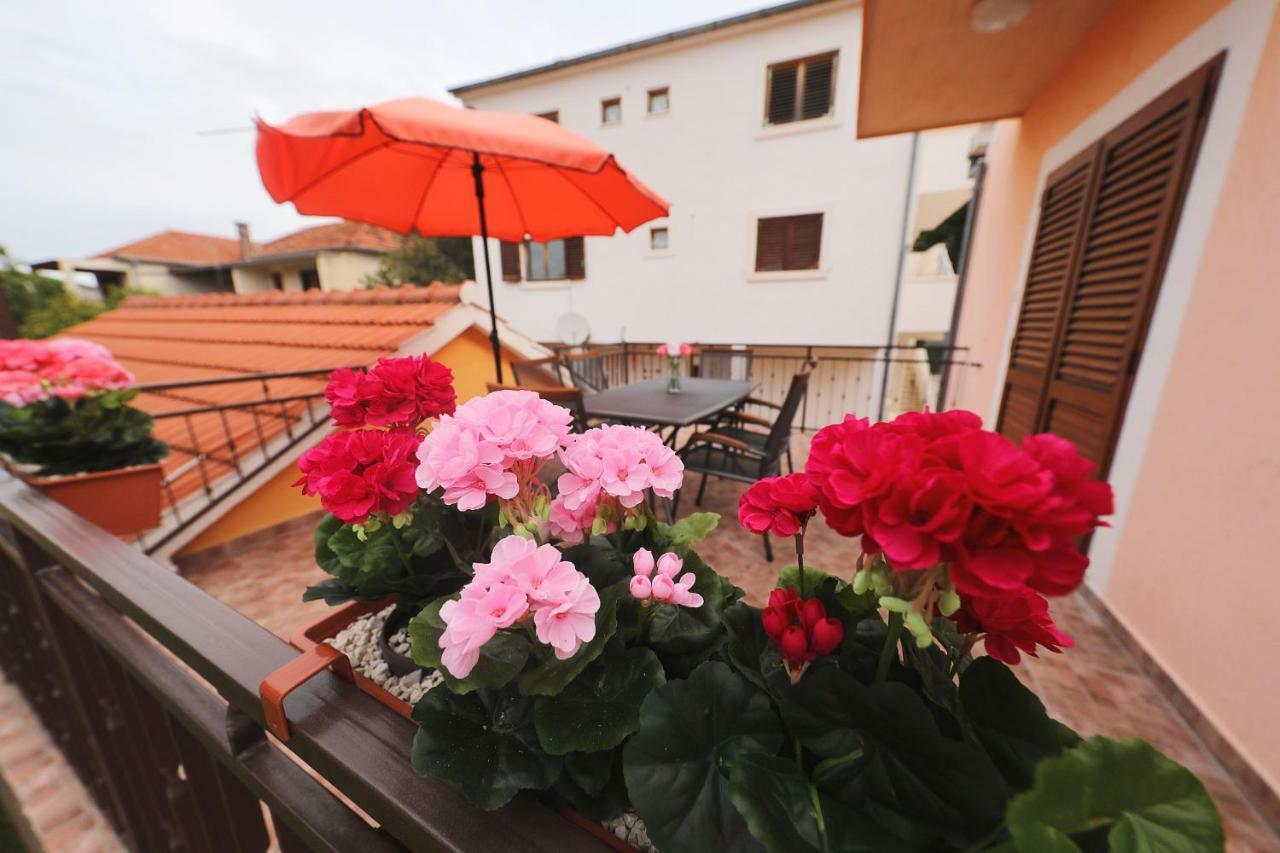 Apartmani Strpic Biograd Na Moru Exterior photo